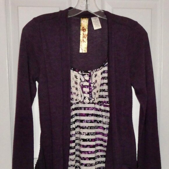 VERY CUTE 2 PIECE LOOK PURPLE & PRINT TOP GIVE TO BE SPOILED WITH POCKETS - JR S - Picture 1 of 2